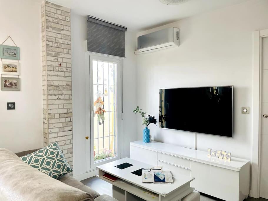 Nuevo!! Apartamento Lujo&Confort. Parking เซบีญา ภายนอก รูปภาพ