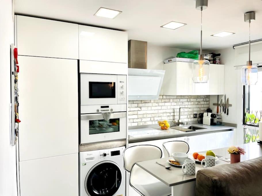 Nuevo!! Apartamento Lujo&Confort. Parking เซบีญา ภายนอก รูปภาพ